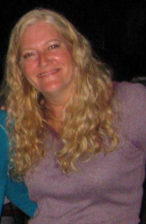 Julie Graves Photo 8