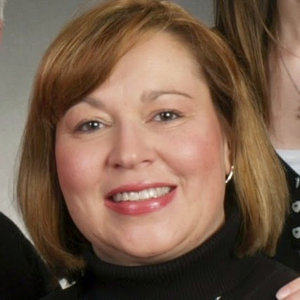 Renee Healy Photo 22