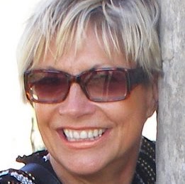 Karen Bourne Photo 33