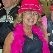 Lori Gunderson Photo 22