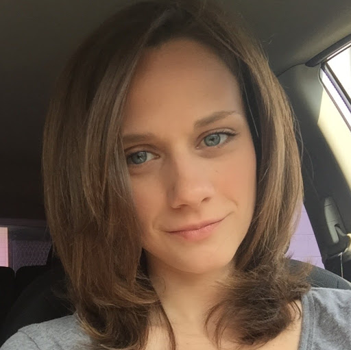 Alexandra Adams Photo 43