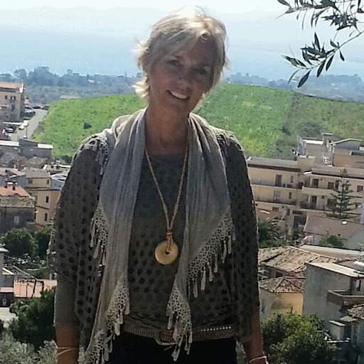 Linda Greco Photo 14