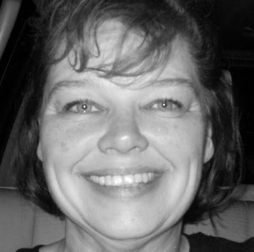 Lori Clayton Photo 8