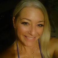 Jennifer Horvath Photo 29