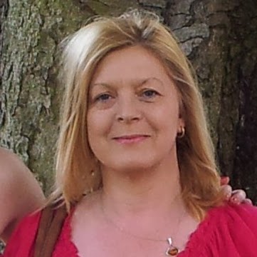 Angie Griffiths Photo 27