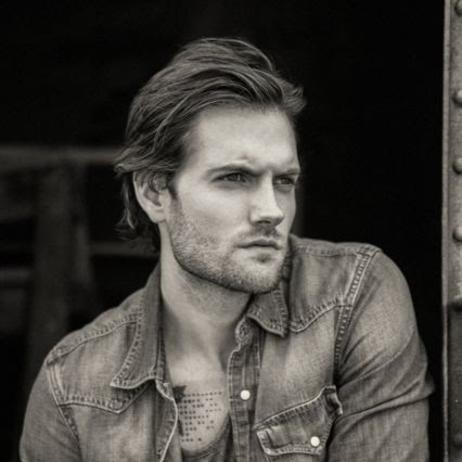 Austin Cook Photo 17