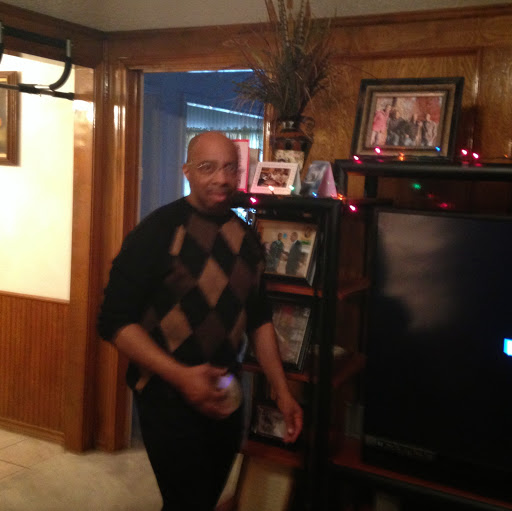Robert Laster Photo 36