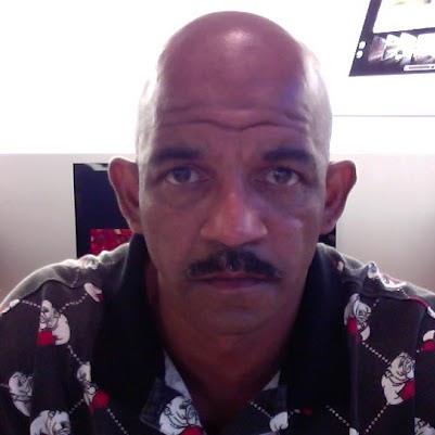 Larry Banks Photo 44