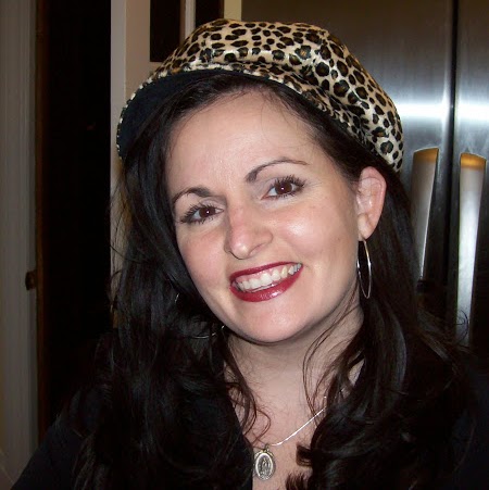 Kimberly Yates Photo 30