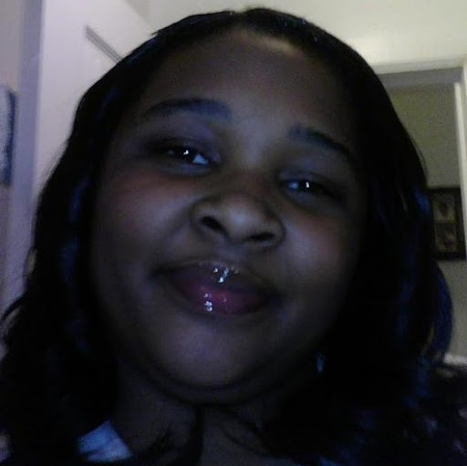 Angelique Robinson Photo 40