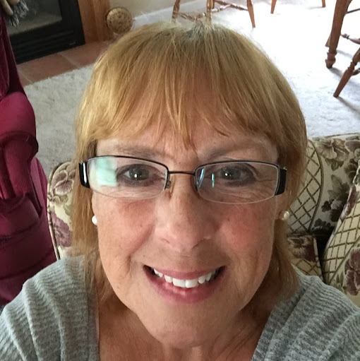 Vicki Lynch Photo 37