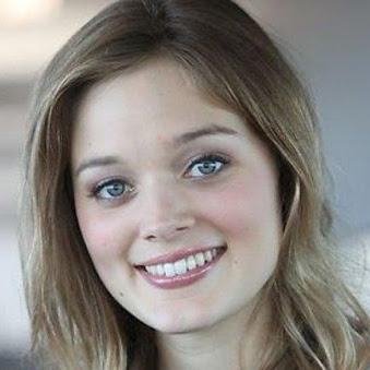 Victoria Winters Photo 8