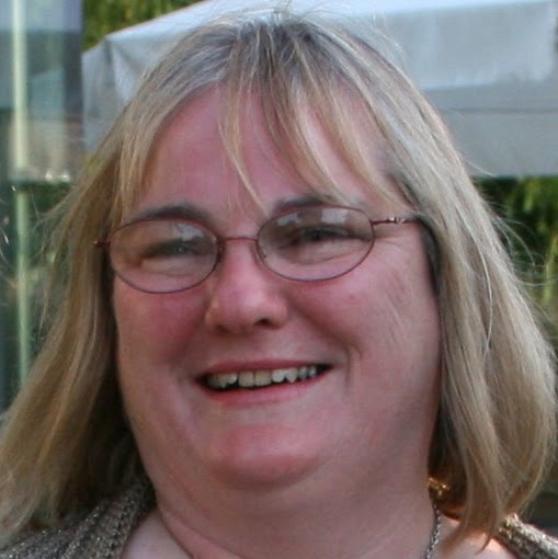 Lynne Webb Photo 22