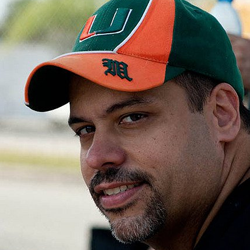 Jose Linares Photo 29