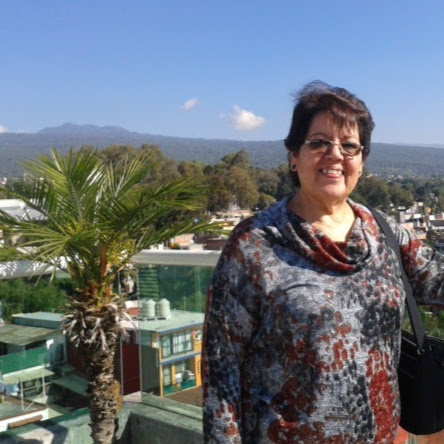 Ruth Lozano Photo 37