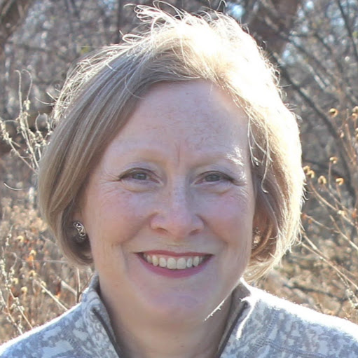 Elizabeth Mckenna Photo 24