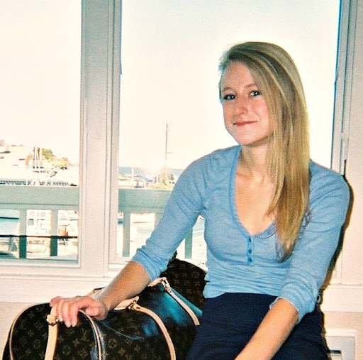 Anna Gauthier Photo 24