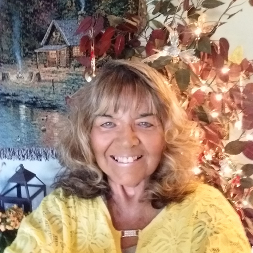 Linda Elliott Photo 8