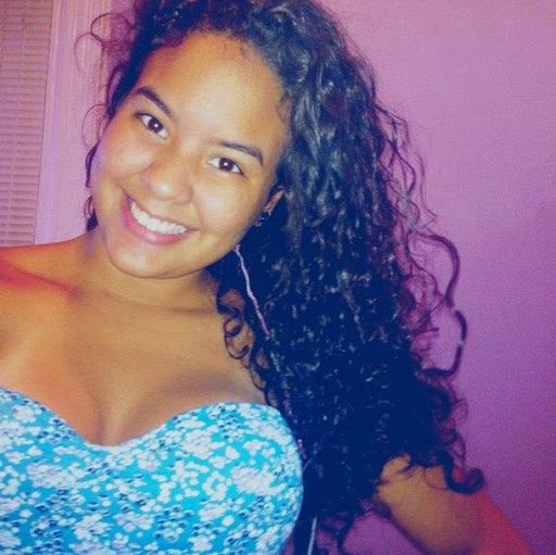 Michelle Rubio Photo 37