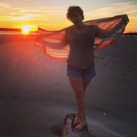 Elizabeth Gooch Photo 8