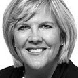 Julie Swanson Photo 31
