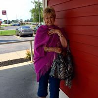 Lynda Robbins Photo 13