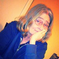 Julie Shultz Photo 9