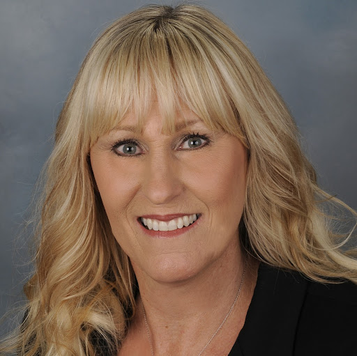 Heidi Robbins Photo 31