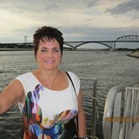 Linda Shoemaker Photo 21