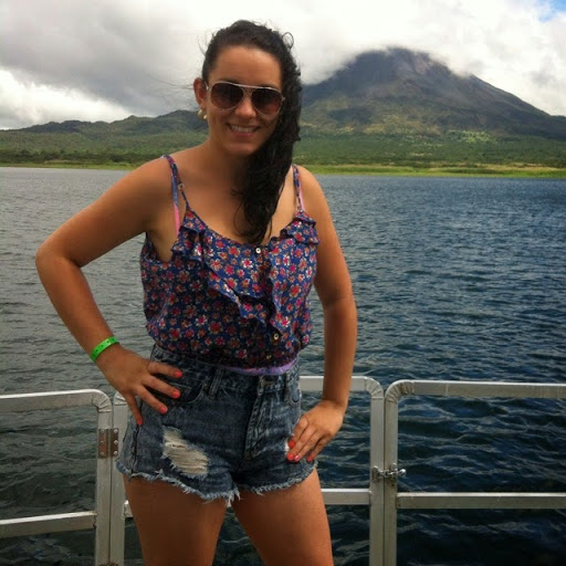 Jennifer Moya Photo 20