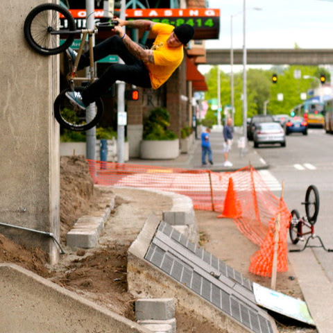 Travis Lyons Photo 35