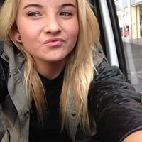 Brooke Robertson Photo 6