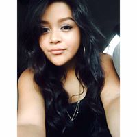 Yesenia Santos Photo 17
