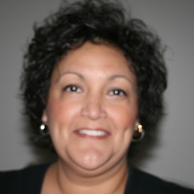 Selina Robinson Photo 8