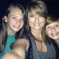April Dyer Photo 17