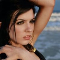Carla Larson Photo 36