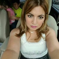 Debora Flores Photo 30