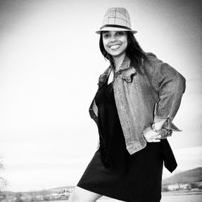 Lona Johnson Photo 13