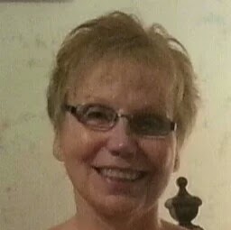 Lynda Rogers Photo 36