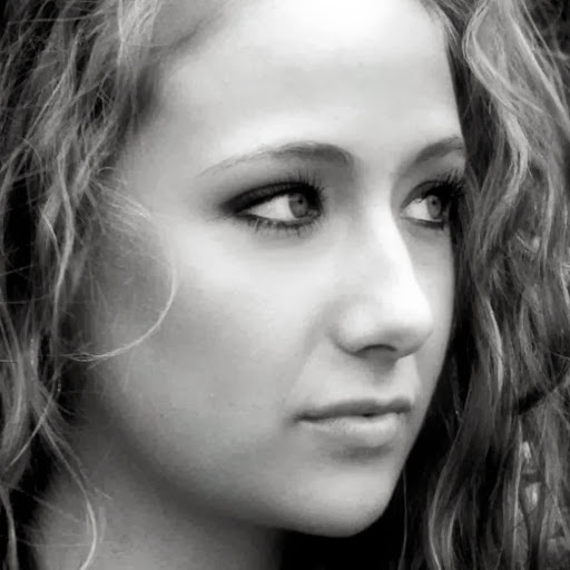 Tiffany Hobbs Photo 9