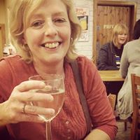 Lesley Walker Photo 28