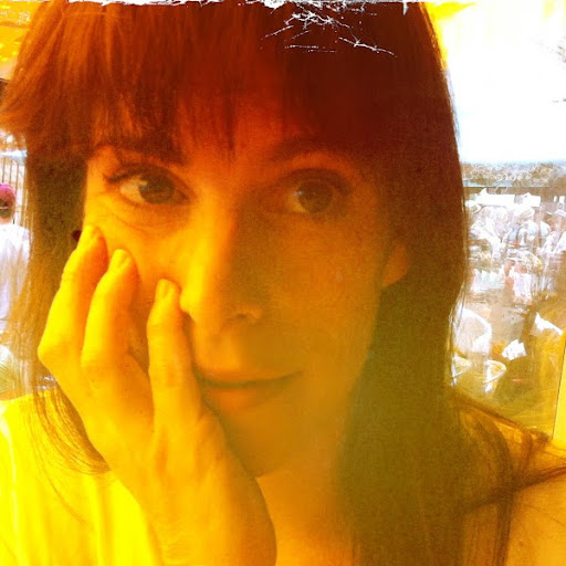 Nicole Hobbs Photo 19