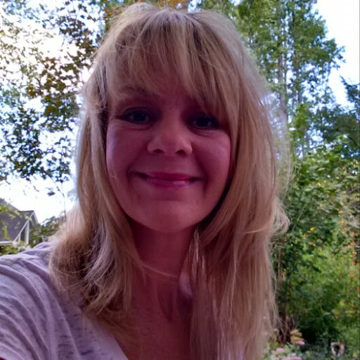 Laurie Hobbs Photo 23