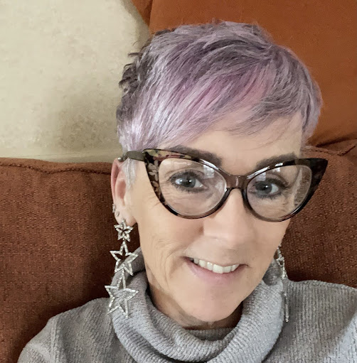 Sandra Dillon Photo 16