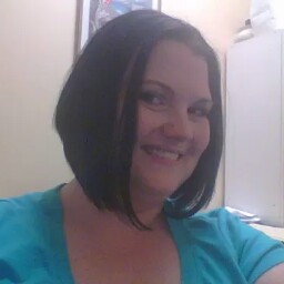Suzanne Shelton Photo 20