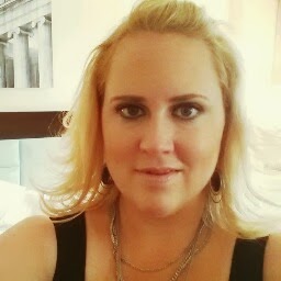 Katie Elliott Photo 27