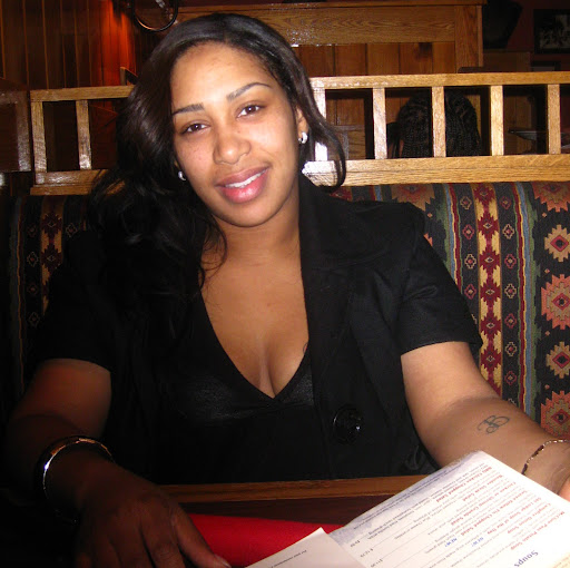 Joy Holmes Photo 9