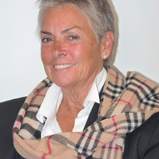 Lisa Gifford Photo 36