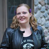 Elizabeth Cameron Photo 13
