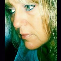 Angela Riddle Photo 38